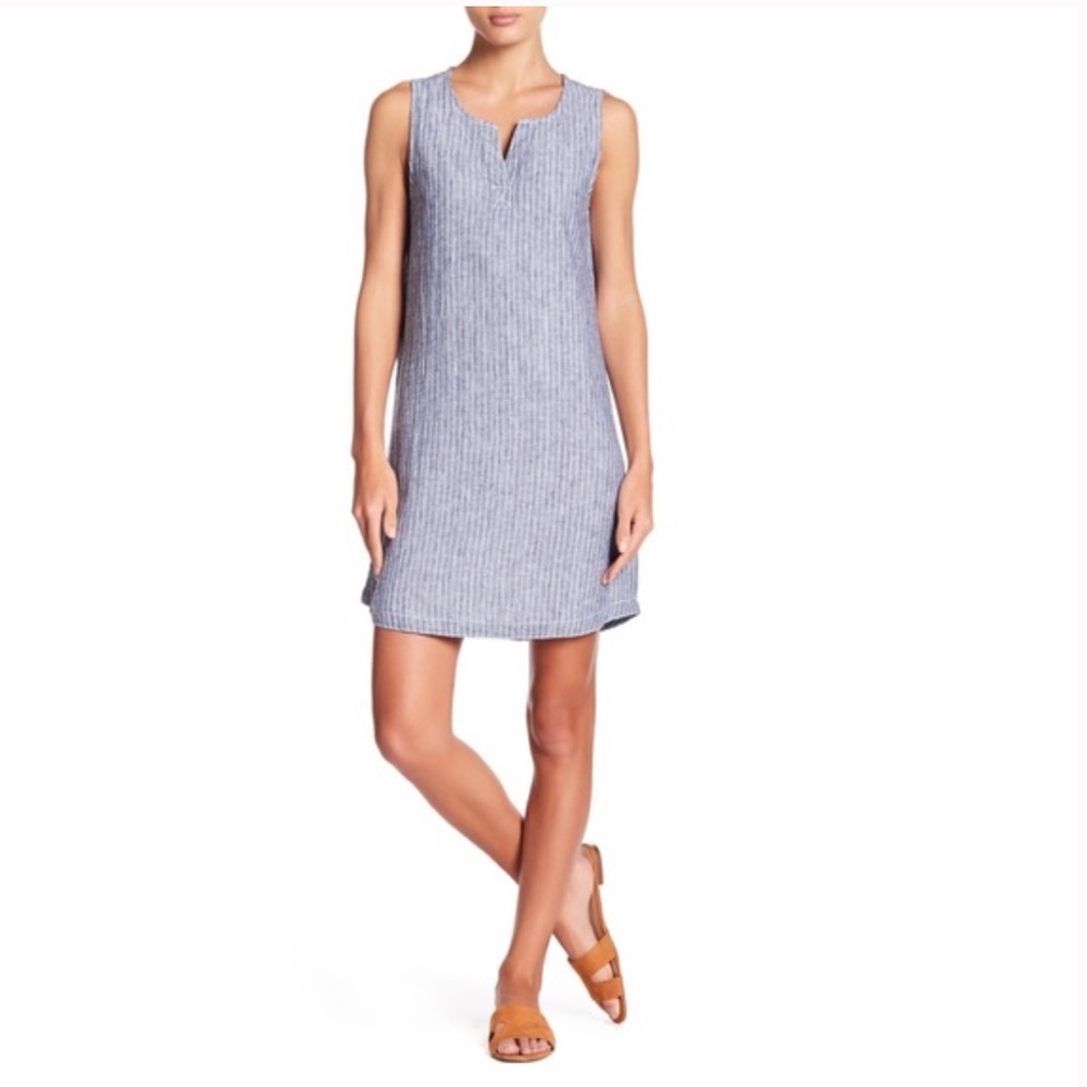 Beachlunchlounge blue faux denim dress with white stripe.